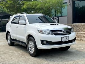 TOYOTA FORTUNER 2.5 AT 2013